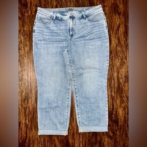 Chico’s So Slimming girlfriend slim leg crop jeans.